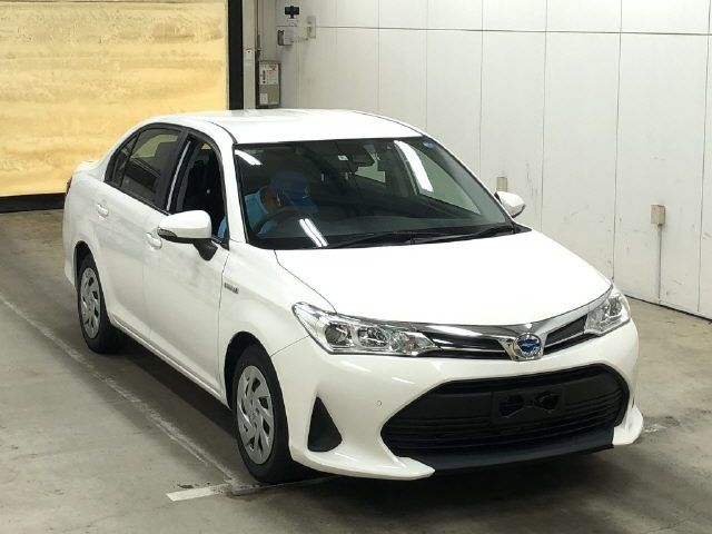 3524 Toyota Corolla axio NKE165 2018 г. (IAA Osaka)